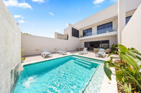 Boca Catalina 5 NEW 4BR 4BA Pool Walk to Beach by Bocobay